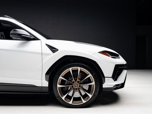 Used 2024 Lamborghini Urus S AWD/4WD image 38