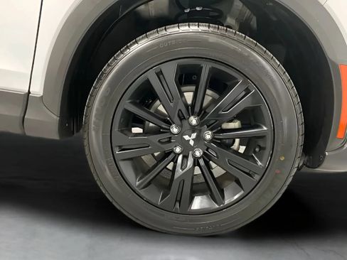 Used 2024 Mitsubishi Eclipse Cross LE AWD/4WD image 29