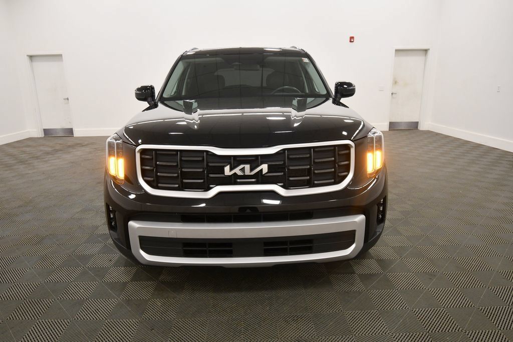 Certified 2024 Kia Telluride S w/ S Sunroof Package AWD/4WD image 11