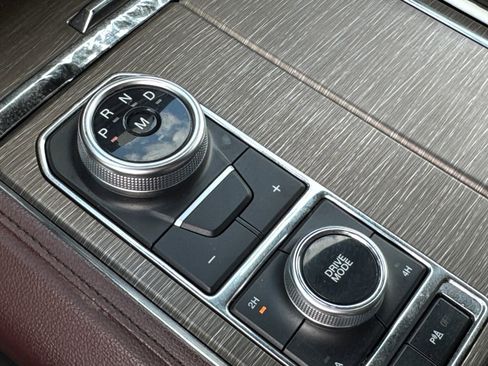 Used 2024 Ford Expedition Max Limited image 33