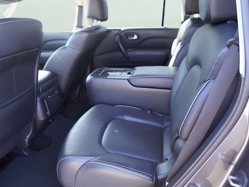 Used 2024 INFINITI QX80 Luxe image 10