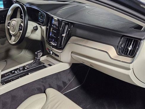 Used 2021 Volvo XC60 T5 Inscription w/ Advanced Package FWD image 22