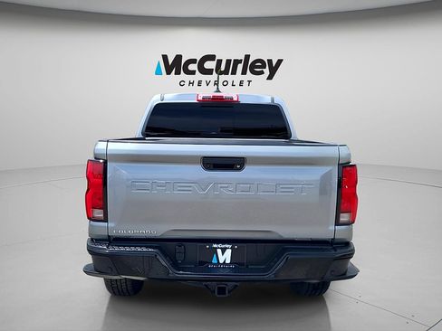 Used 2024 Chevrolet Colorado Z71 w/ Z71 Convenience Package 2 AWD/4WD image 6
