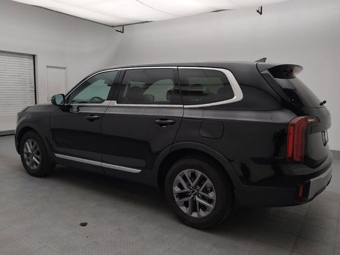 Used 2023 Kia Telluride LX image 3