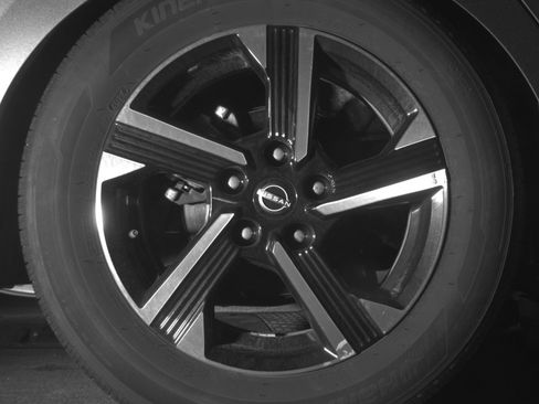 Used 2025 Nissan Sentra SV FWD image 15