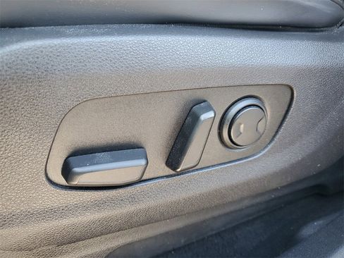 Certified 2023 Kia Carnival LX image 14