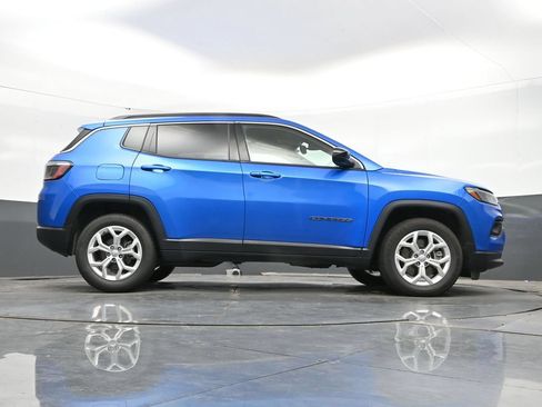 Used 2024 Jeep Compass Latitude AWD/4WD image 41