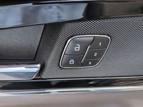 Used 2023 Lincoln Nautilus AWD w/ Premium Package image 13