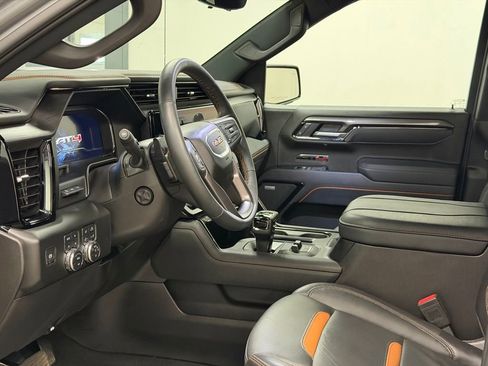 Certified 2025 GMC Sierra 1500 AT4 w/ AT4 Premium Package image 13