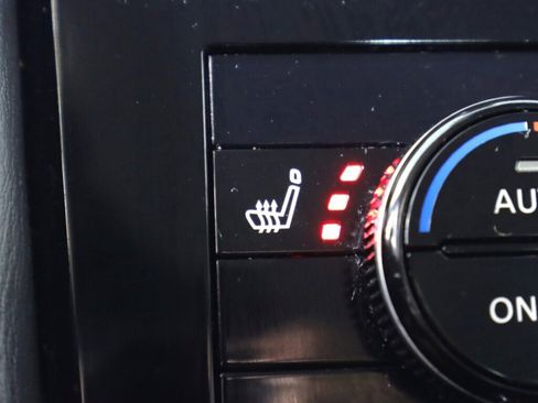 Used 2021 Nissan Armada SV image 24