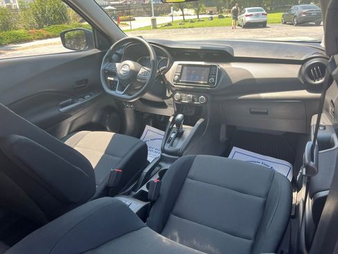 New 2025 Nissan Kicks Play S FWD image 7