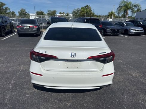 Used 2023 Honda Civic Touring image 6