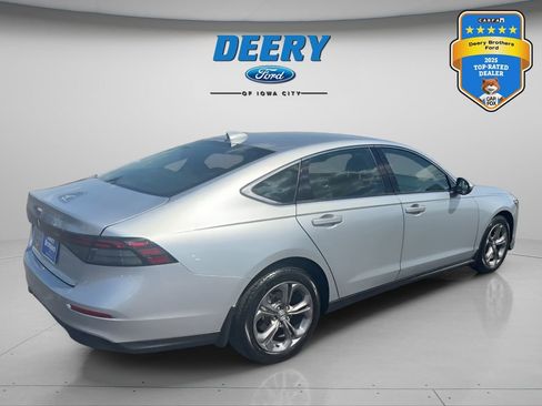 Used 2024 Honda Accord EX image 10