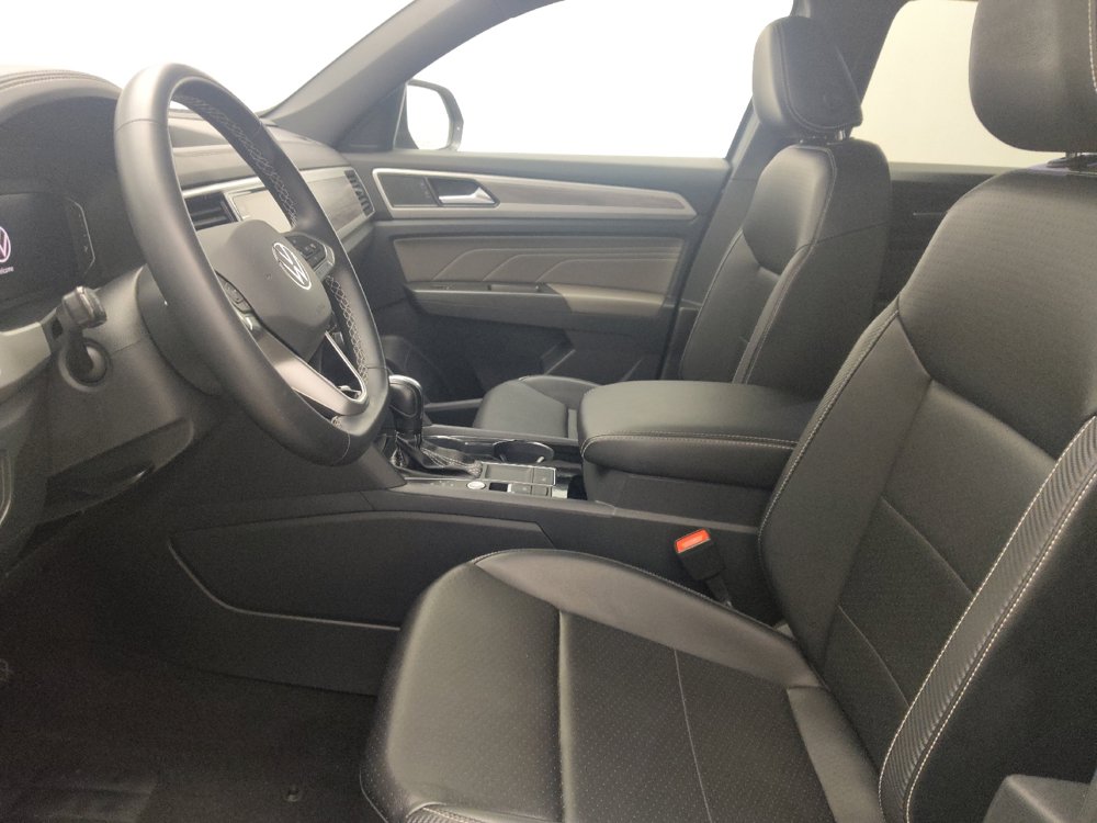 Used 2022 Volkswagen Atlas Cross Sport SE w/ Panoramic Sunroof Package FWD image 17