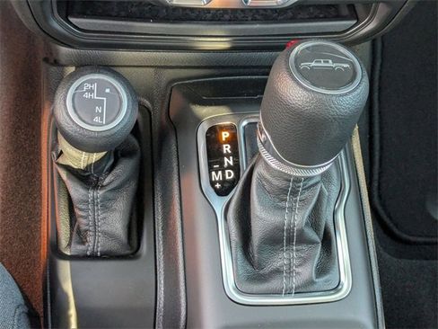 New 2025 Jeep Gladiator Sport image 21