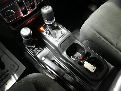 Used 2021 Jeep Wrangler Unlimited Sport image 20