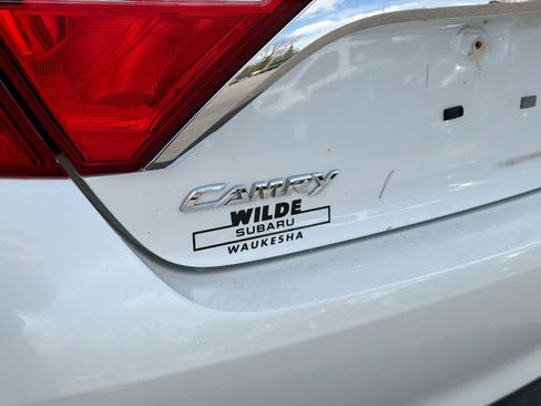 Used 2015 Toyota Camry XLE w/ Moonroof Package image 17