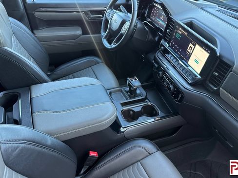 Certified 2025 Chevrolet Silverado 1500 ZR2 AWD/4WD image 18