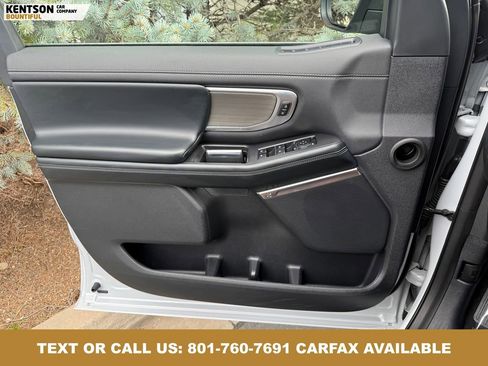 Used 2025 Ford Expedition Platinum AWD/4WD image 16