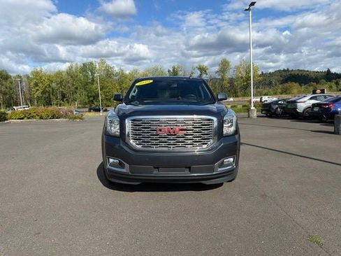 Used 2019 GMC Yukon Denali AWD/4WD image 3