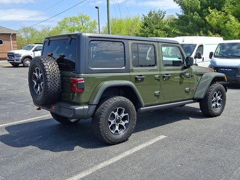 Used 2021 Jeep Wrangler Unlimited Rubicon w/ LED Lighting Group AWD/4WD image 12