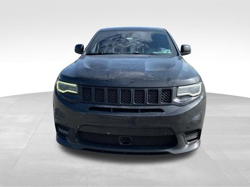 Used 2017 Jeep Grand Cherokee SRT image 2