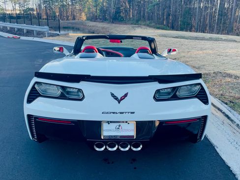 Used 2015 Chevrolet Corvette Z06 w/ 3LZ Preferred Equipment Group image 18