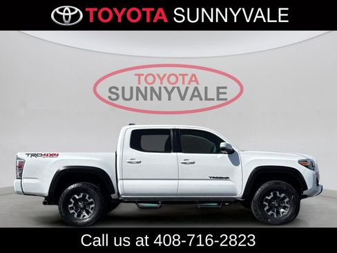 Certified 2020 Toyota Tacoma TRD Off-Road w/ TRD Premium Off Road Package AWD/4WD image 10