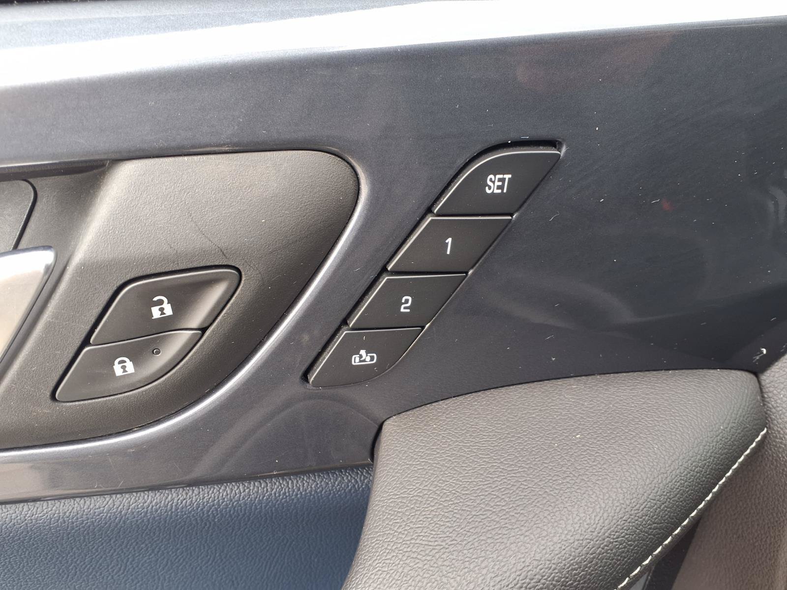 Used 2024 Chevrolet Blazer RS w/ Enhanced Convenience Package FWD image 11