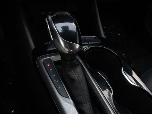 Used 2024 Buick Envista Sport Touring image 9