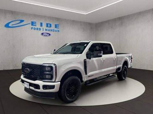 New 2026 Ford F250 Lariat w/ Black Appearance Package AWD/4WD image 12