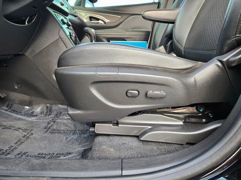 Used 2019 Buick Encore Sport Touring image 23