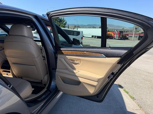 Used 2012 BMW 550i Sedan RWD image 22