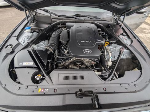 Used 2015 Hyundai Genesis 3.8 w/ Option Group 02 image 10