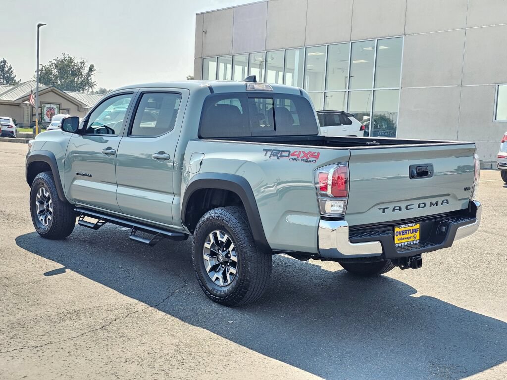 Used 2023 Toyota Tacoma TRD Off-Road w/ Black Out Package (TMS) AWD/4WD image 4
