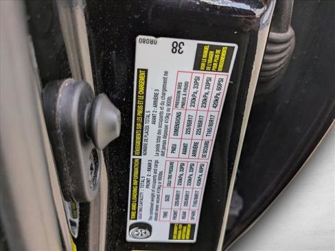 Used 2017 Toyota RAV4 XLE image 14