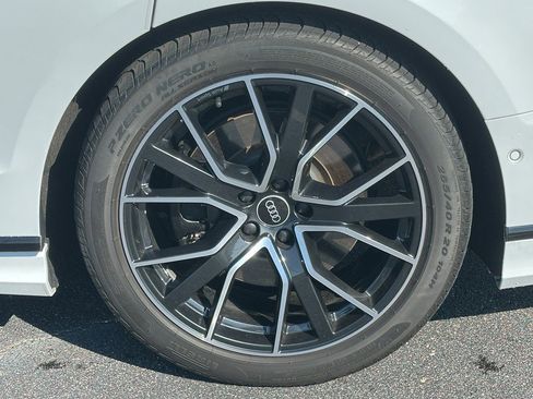 Used 2021 Audi A8 L 4.0T w/ Luxury Package image 9