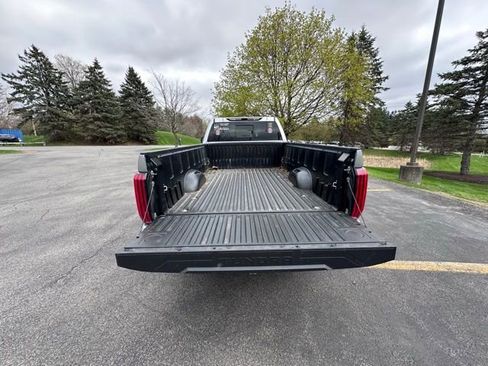 Used 2024 Toyota Tundra SR image 11