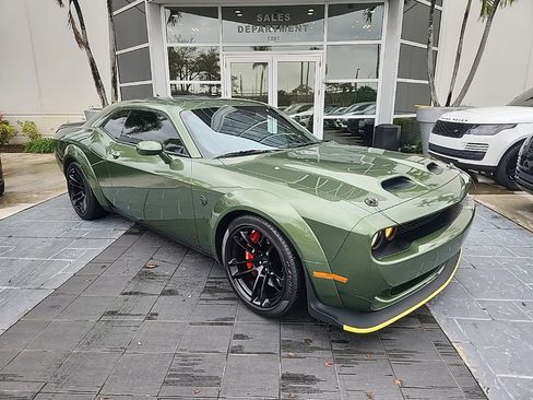 Used 2022 Dodge Challenger SRT Hellcat image 2