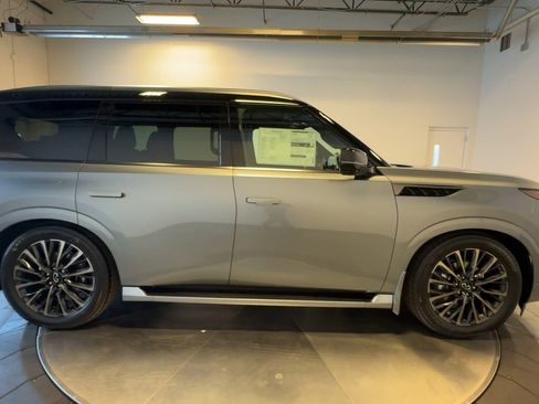 New 2026 INFINITI QX80 Autograph w/ Premium Cargo Package image 9