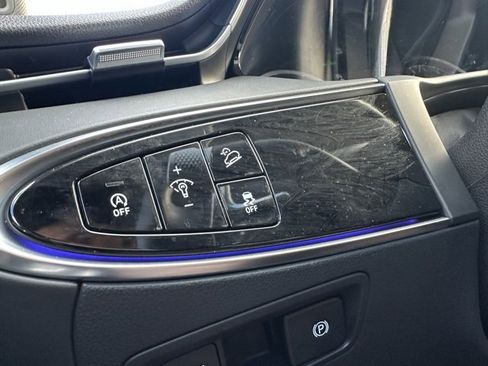 Used 2024 Genesis GV70 2.5T w/ Advanced Package image 43