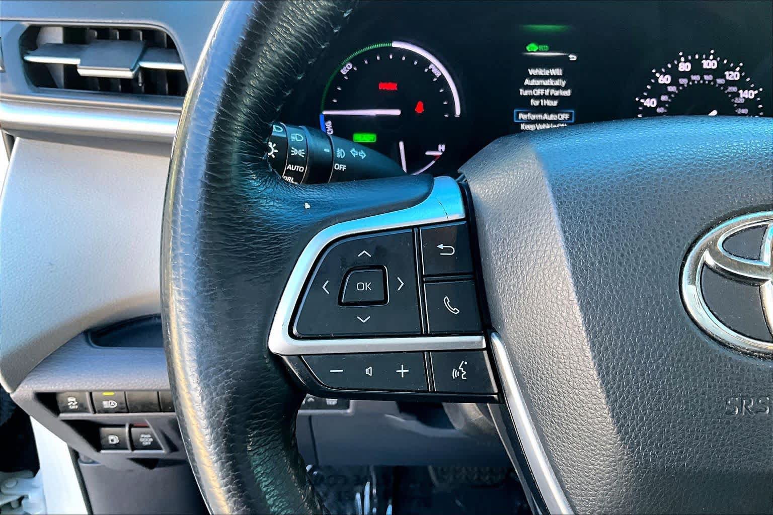Used 2022 Toyota Sienna XLE FWD image 22