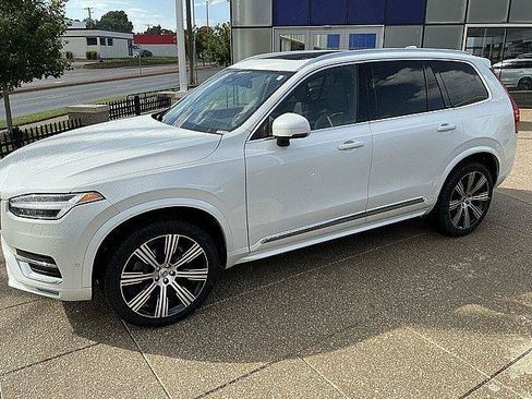 Certified 2023 Volvo XC90 B6 Ultimate w/ Protection Package Premier AWD/4WD image 12