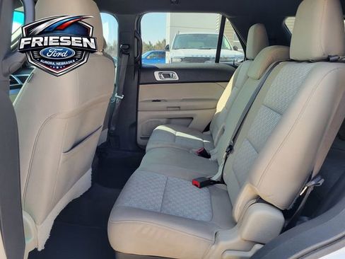 Used 2013 Ford Explorer XLT image 19