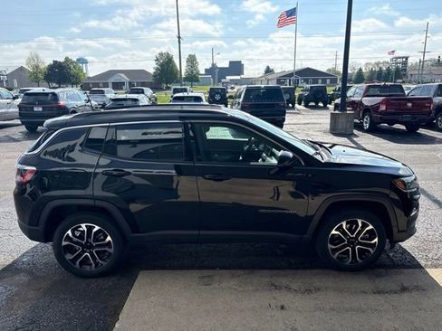 Used 2023 Jeep Compass Limited AWD/4WD image 6