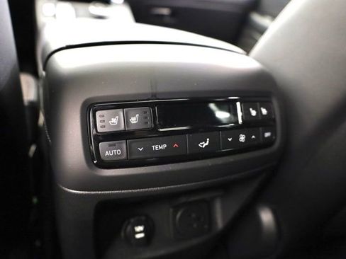 Used 2025 Hyundai Palisade Calligraphy AWD/4WD image 34