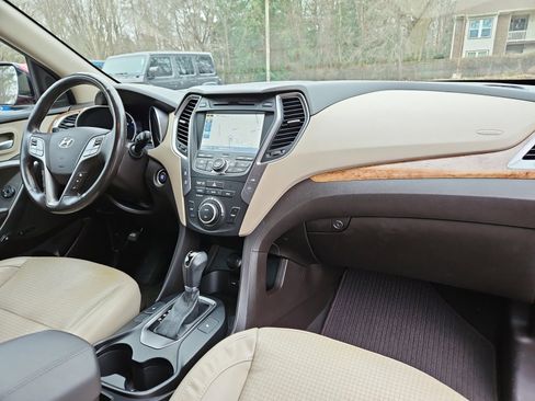 Used 2013 Hyundai Santa Fe Sport image 16