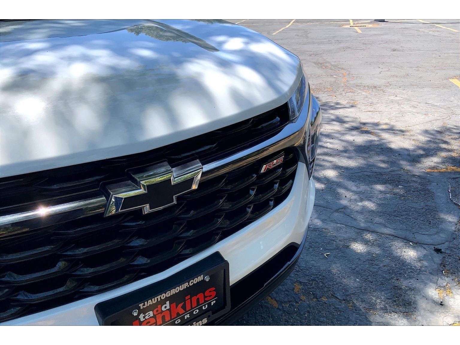 Used 2024 Chevrolet Trax RS w/ Sunroof Package FWD image 32