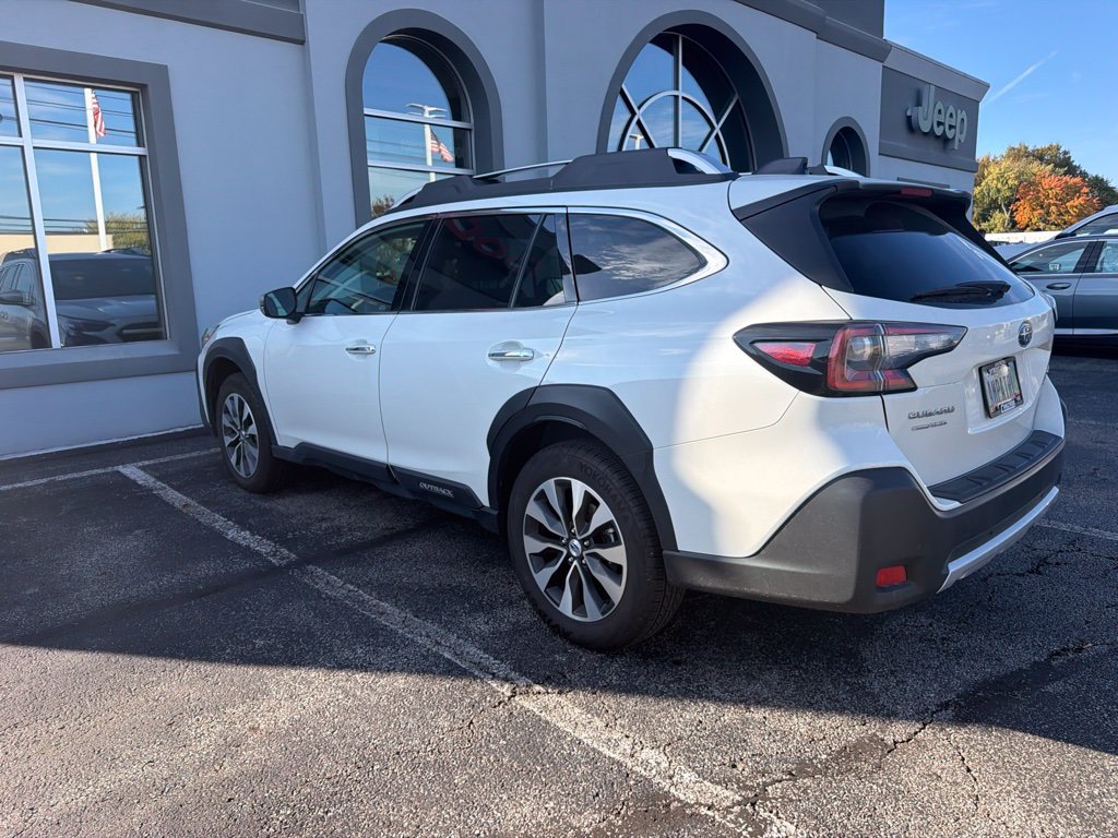 Used 2025 Subaru Outback Touring XT AWD/4WD image 6