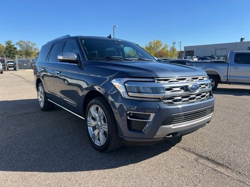 Certified 2022 Ford Expedition Platinum image 3